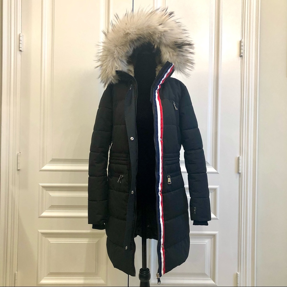 **SOLD**Luhta Long Jacket with detachable Hood in Black. Size US 2
